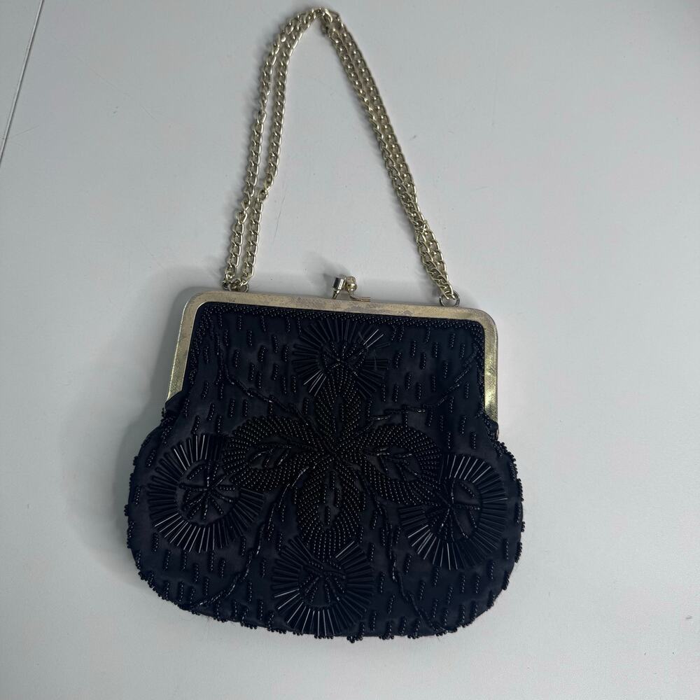 La Regale Vintage 1980s Seed Bead Clamshell Bag Black Prom Wedding Formal